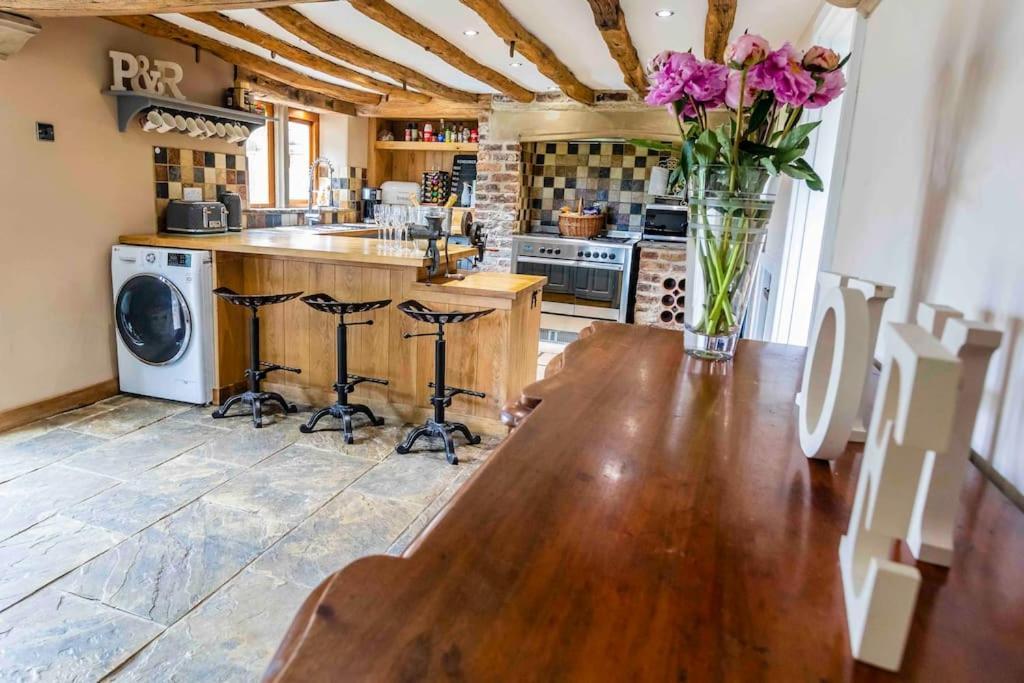 Four Bed Barn Conversion Junction 37 38 M1 Barnsley Bagian luar foto